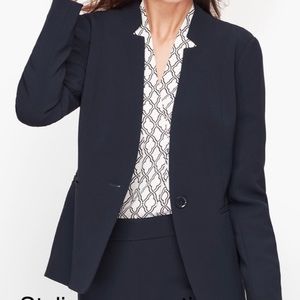Talbots wool blend navy lightweight blazer Women 10